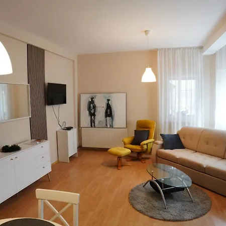 Apartment Kula *